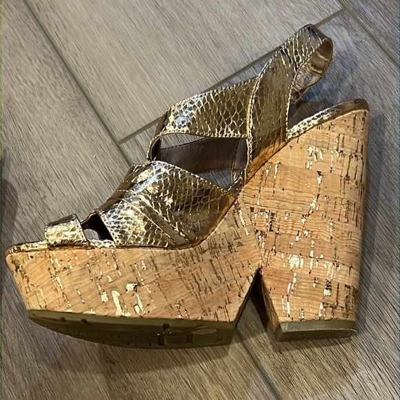 BCBGeneration Edelle Chunky Cork Wedges Platforms Rose Gold Size 7B - Picture 9 of 16
